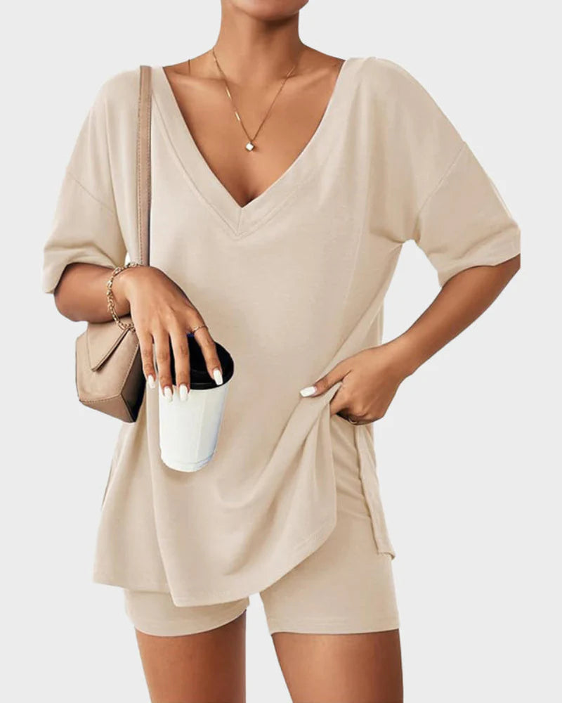 Casual tweedelige loungewearset met oversized top met splitzoom & aansluitende short